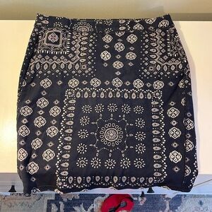 Bandana print pencil short skirt. Old Navy. Size medium.